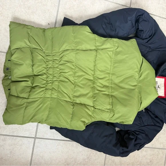 2 Jackets Down Abercrombie & Fitch and Hollister  Girls Puffer Down Vest. XS - Picture 4 of 10